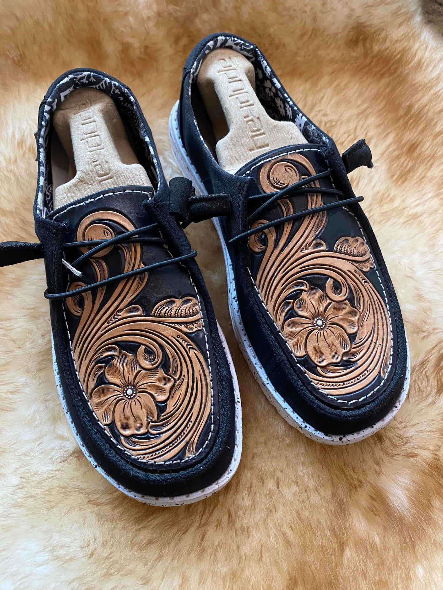 Women's Leather Tooled Hey Dudes