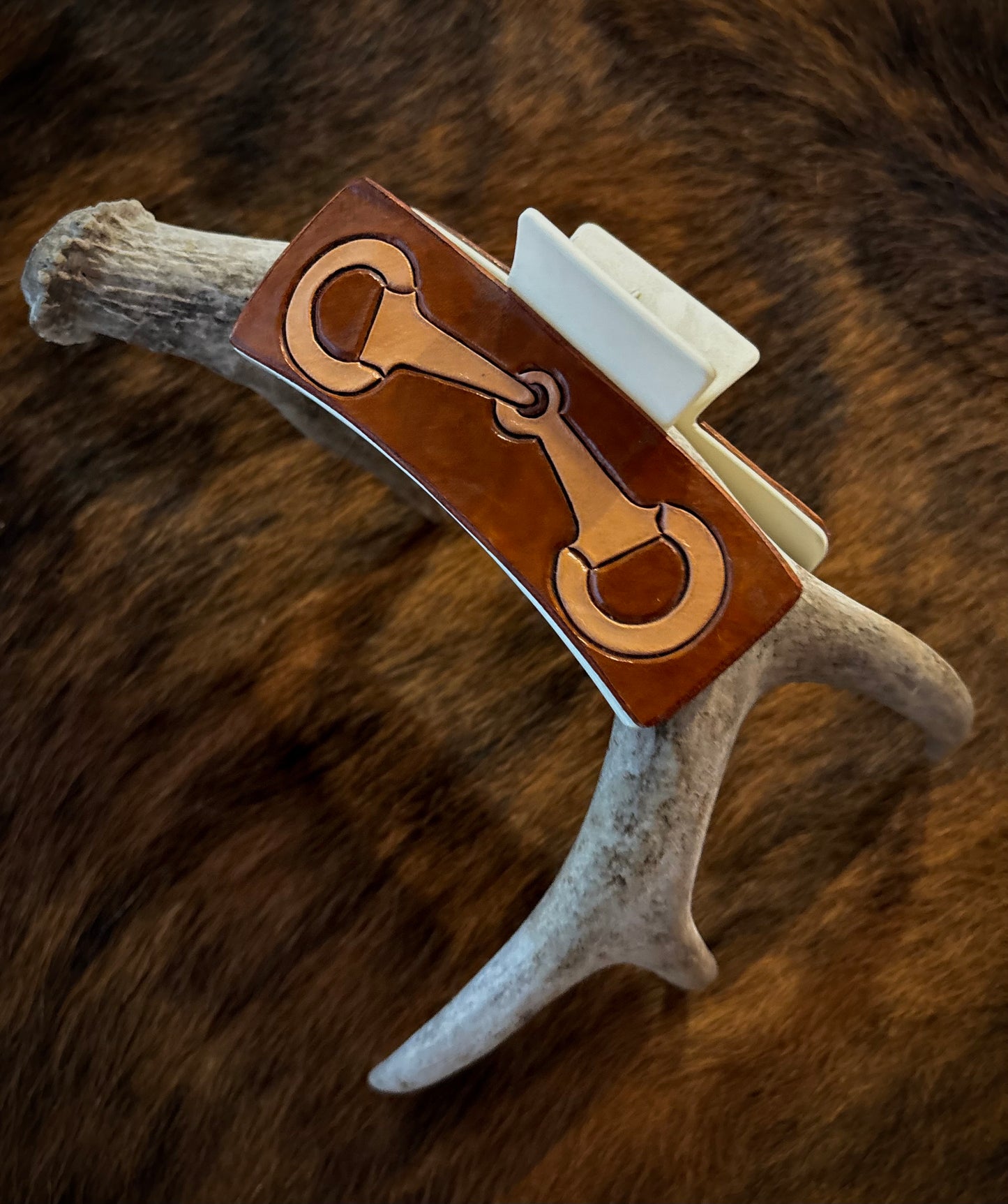 4" Leather Tooled Claw Clip